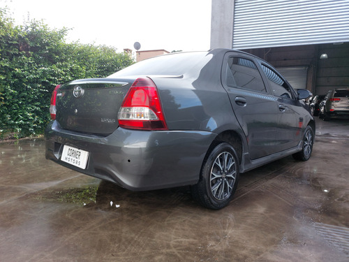 Toyota Etios 1.5 Sedan Xls