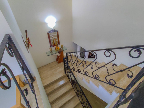 Imagen 10 de 23 de Exclusiva Casa Con Piso De Mármol En La Trigaleña, Daniela J.