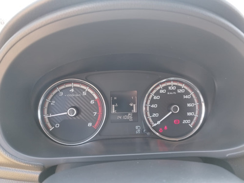 Mitsubishi L200 2.4 Cabina Doble 4x2 Mt