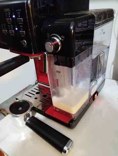 Cafetera Oster Prime Latte 6701b(hay Regalos,verdescripción) Rojo-negro