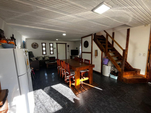 Venta De Casa + Monoambiente En La Caleta