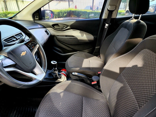 Imagen 6 de 14 de Chevrolet Onix 1.4 5ptas Lt 2017 68.000km Fcio T/usado