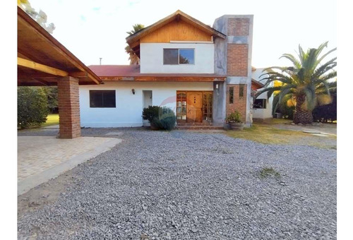 Gran Casa Con Amplio Jardín