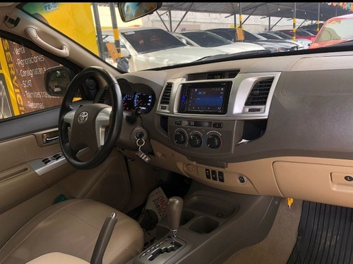 Imagen 10 de 13 de Toyota Fortuner 2.4