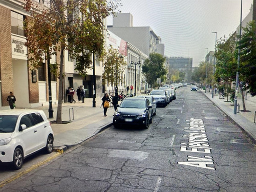 Edificio Con Anteproyecto Ejército / Metro Los Héroes