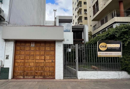 Casa En  Venta En El Centro De La Ciudad De La Plata