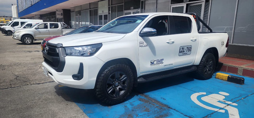 Toyota Hilux 2.4l