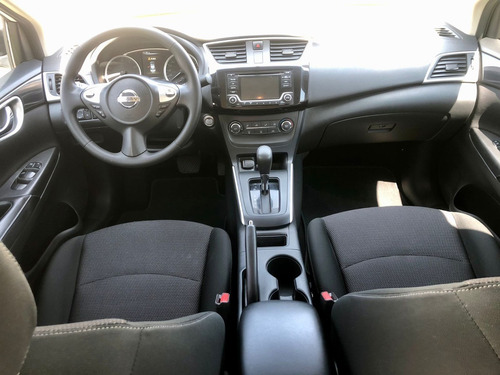 Imagen 8 de 15 de Nissan Sentra Advance Automático 2019
