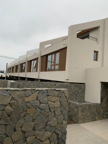 Casa Tipo Townhouse