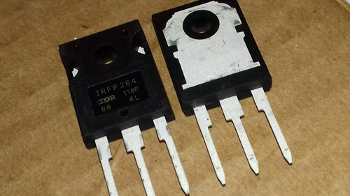 Transistor 4 Irfp264n + 8 Til111 + 15 Kia7815 Isolado
