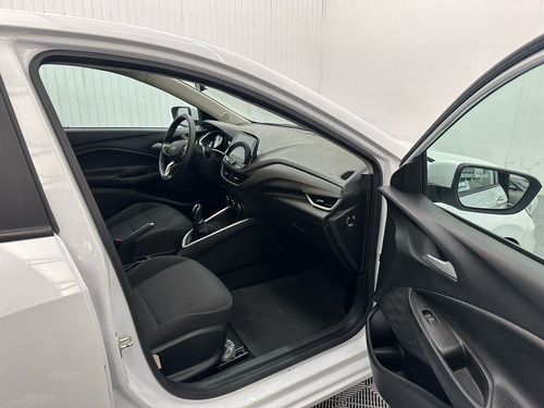 Chevrolet Onix plus 1.0 Lt 4p