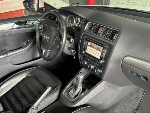 Volkswagen Jetta 2.0 Tsi Highline 211cv Gasolina 4p Tiptronic