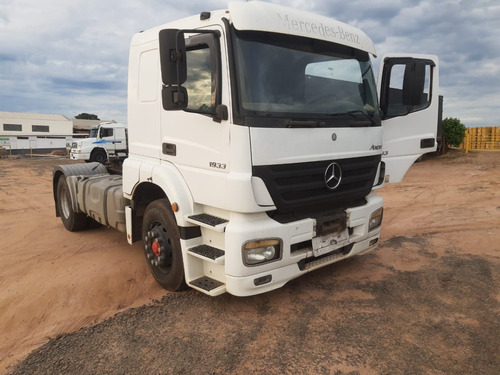 Mercedes Axor 1933s Ano 2012