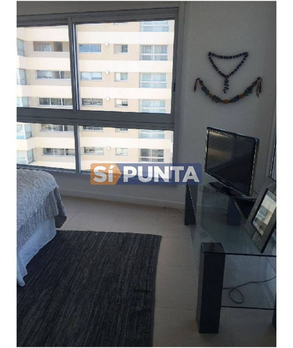 Imagen 8 de 30 de Venta De Apartamento De 3 Dormitorios En Edificio Le Parc Punta Del Este