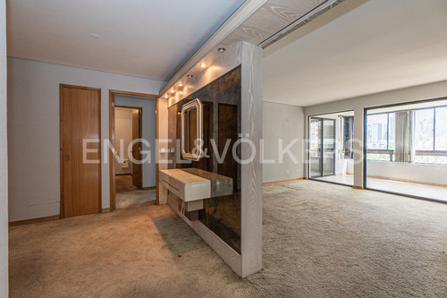 Penthouse - Europa/ Ricardo Lyon