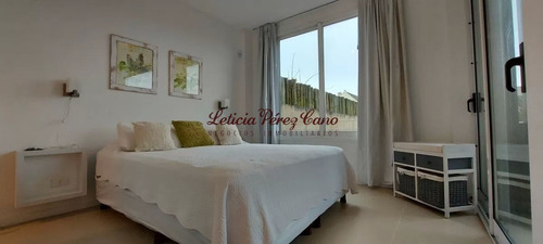 Imagen 12 de 14 de Apartamento Con Terraza Y Vista Al Mar En La Barra