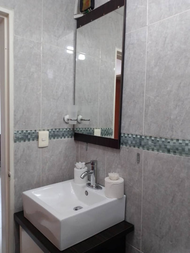Venta Bello Apartamento Amoblado, Piso 3, Conjunto Resid. La Costanera, Higuerote