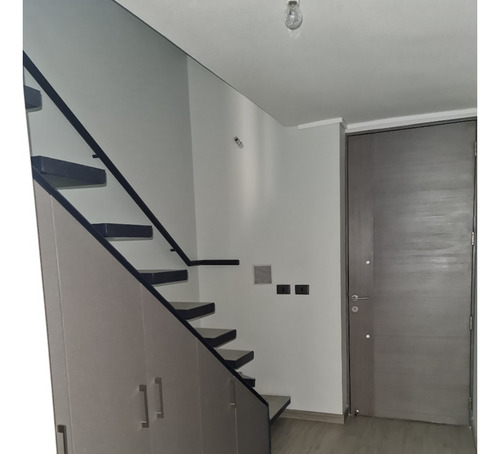 Semi-nuevo Dpto.103 - 1d/2b Sur Duplex Con Patio