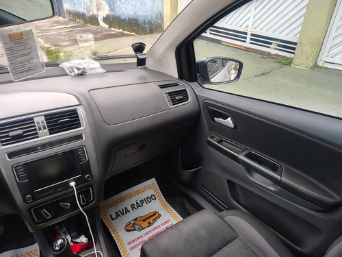 Volkswagen Fox 1.6 Connect Total Flex 5p