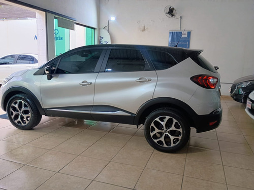 Renault Captur 1.616v Intense Sce X-tronic 5p