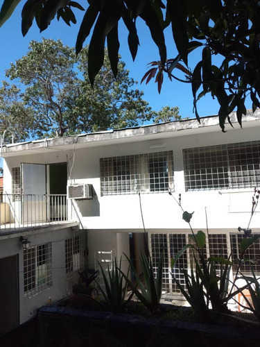 Se Vende Casa En San Bernardino 380m2 T - 760m2 C