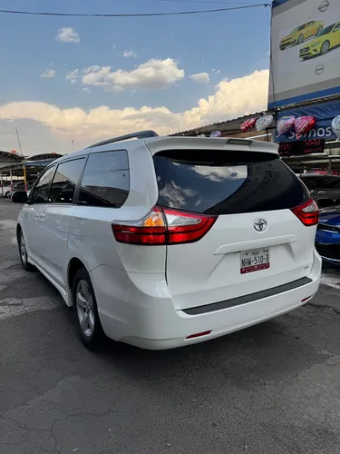 Toyota Sienna 3.5 Le At