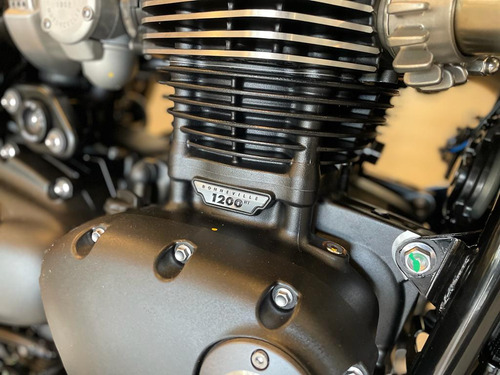 Bonneville Bobber 1200cc 0km - Harley Davidson 883 (ja)