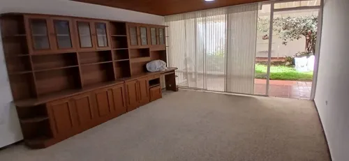 Casa En Arriendo/venta En Santa Paula. Cod A16350