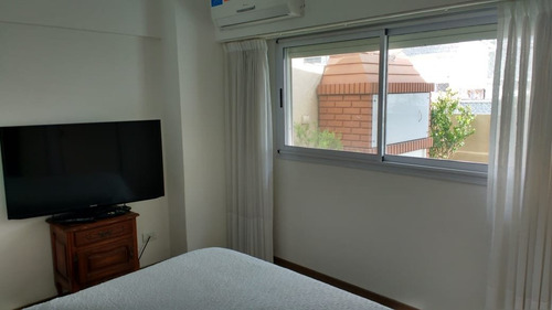 Imagen 18 de 30 de 3 Ambientes Con Dependencia Con Balcón Terraza Y Vista Lateral Al Mar
