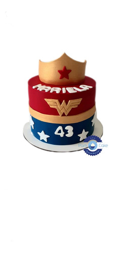 Torta Mujer Maravilla Artesanal Wonder Woman Lazo