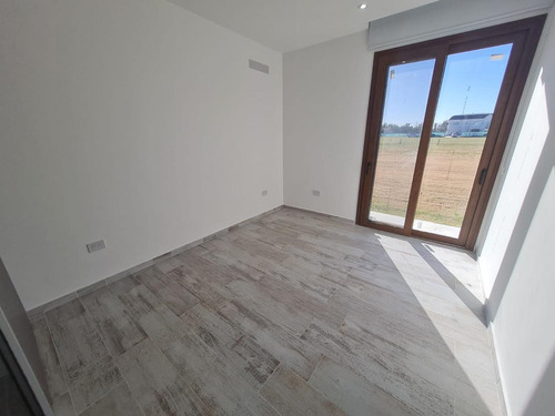 Imagen 10 de 30 de Casa En Venta En Campos De Roca Ii - Dacal Bienes Raices