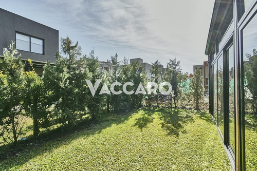 Imagen 18 de 30 de Casa Venta - Maria Eugenia Residences