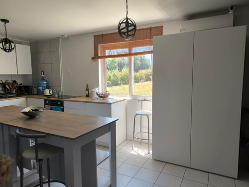 Hermosa Casa Familiar, 3 Baños 5 Dorm, 5100m2, En Condominio