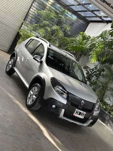 Renault Sandero Stepway 1.6 Confort 105cv