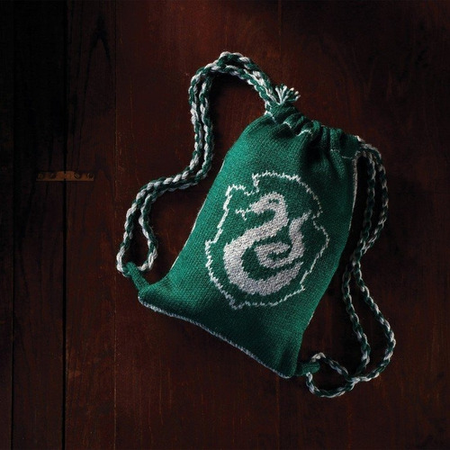 Imagen 2 de 5 de Harry Potter Kit Haz Tu Mochila Slytherin