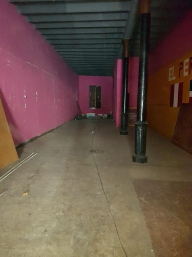 Local Comercial De 190m2 En Centro. Florida Y Mercedes