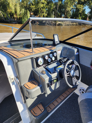 Imagen 15 de 24 de Klase A K2400 Cuddy Volvo 280hp Duoprop No Canestrari Permut