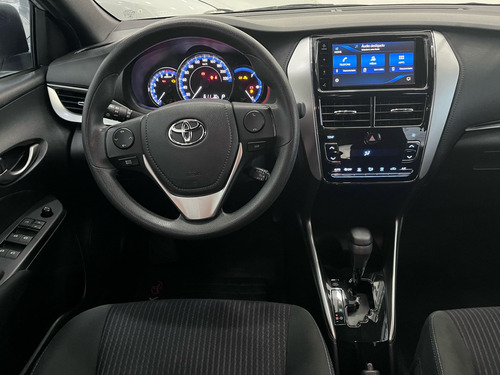 Toyota Yaris 1.3 16V FLEX XL PLUS TECH MULTIDRIVE