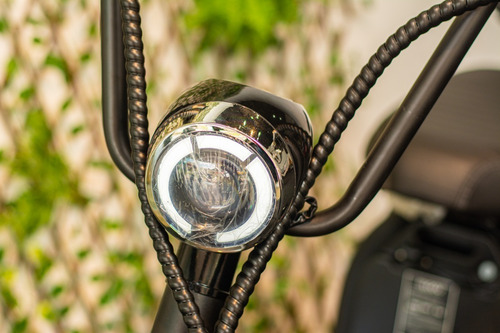 Imagem 4 de 12 de Scooter Eletrica 1500 Gloov