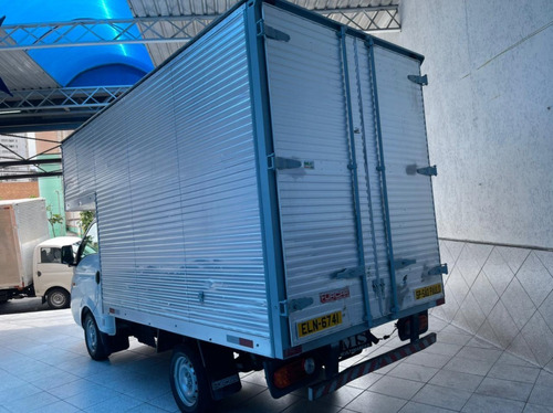 Hyundai Hr 2.5 Ano 2011 / 2012 Bau Com Avanço Carga Seca