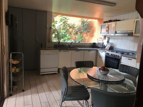 Casa En C-h Estilo Barragan En La Mejor Zona De Coyoacan