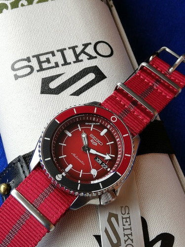 Imagen 4 de 8 de Seiko Edicion Limitada Reloj Naruto 5 Srpf67 Sports Sarada