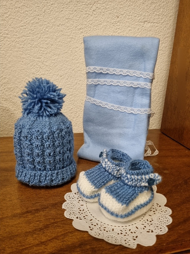 Set De Escarpines Gorro En Lana De Bebé Recién Nacido
