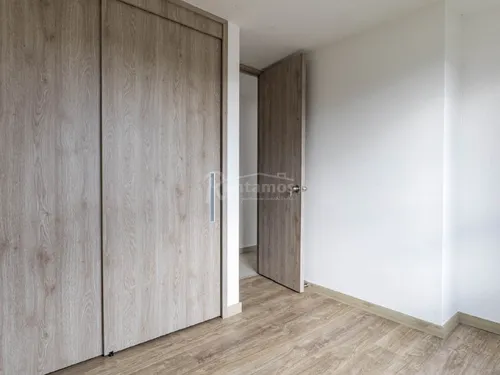 Apartamento En Venta En Loma Linda. Cod V776051