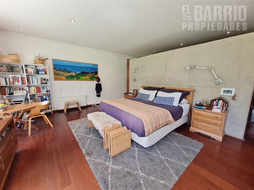 Casa En Venta De 4 Dorm. En Chicureo Poniente