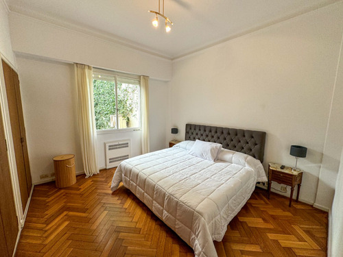 Departamento Amplio Estilo Frances En Recoleta