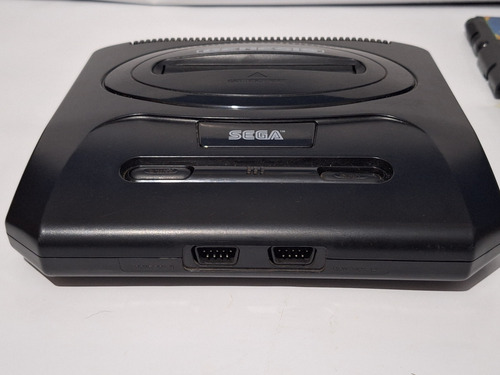 Sega Genesis . Años 90 . En Caja. 2 Joys 12 Juegos Cables E Negro