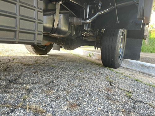 Imagem 10 de 15 de Hyundai Hr 2017 2.5 Hd Cab. Curta S/ Carroceria Tci 2p