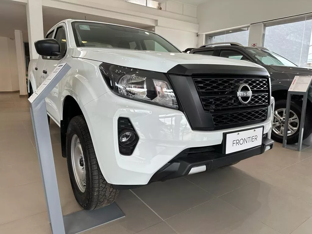 Nissan Frontier 2.3 S Cd 4x2 Mt