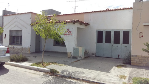 Casa En Luis Beltrán Río Negro A 150m De La Plaza. 